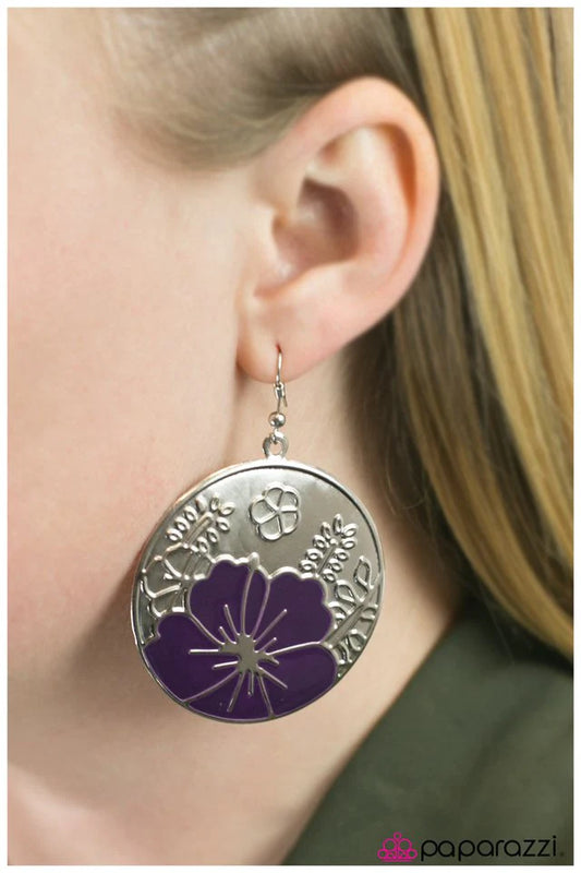 Paparazzi Earring ~ Welcome to Paradise - Purple