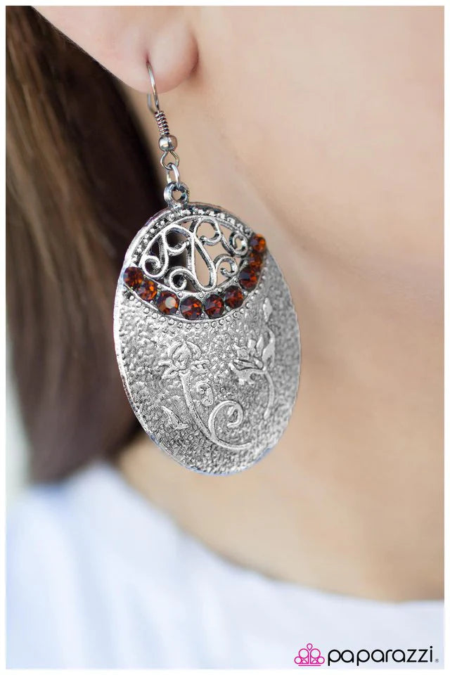 Paparazzi Earring ~ Pretty As A Picture - Brown