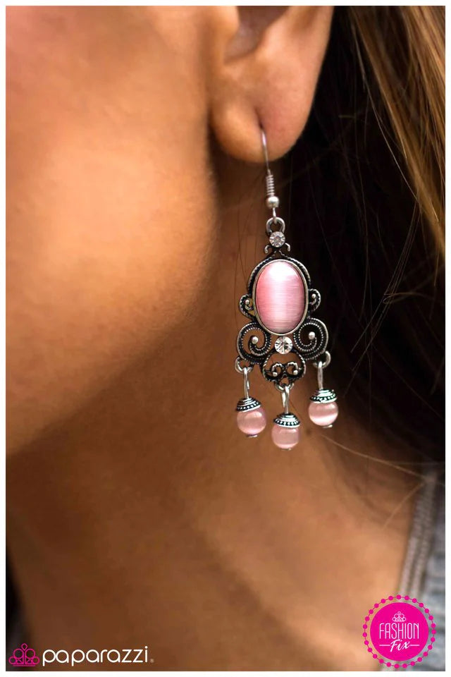 Paparazzi Earring ~ True Loves Kiss - Pink