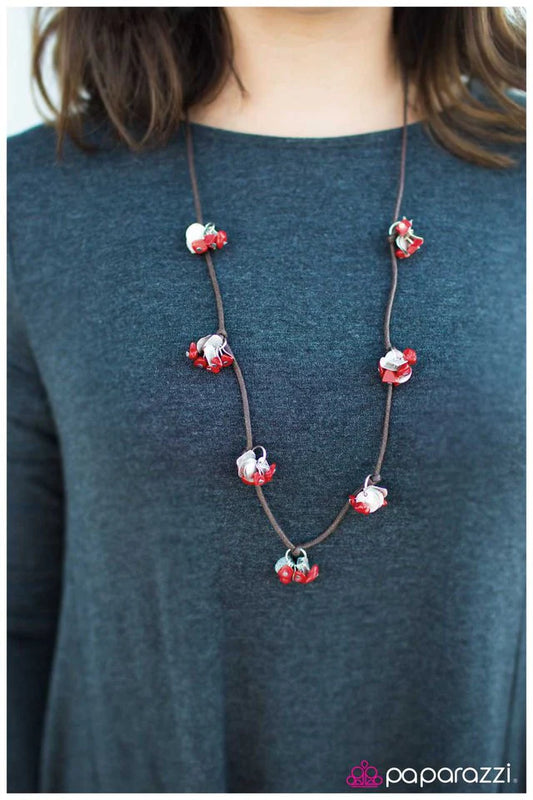 Collar Paparazzi ~ Positively Paleo - Rojo