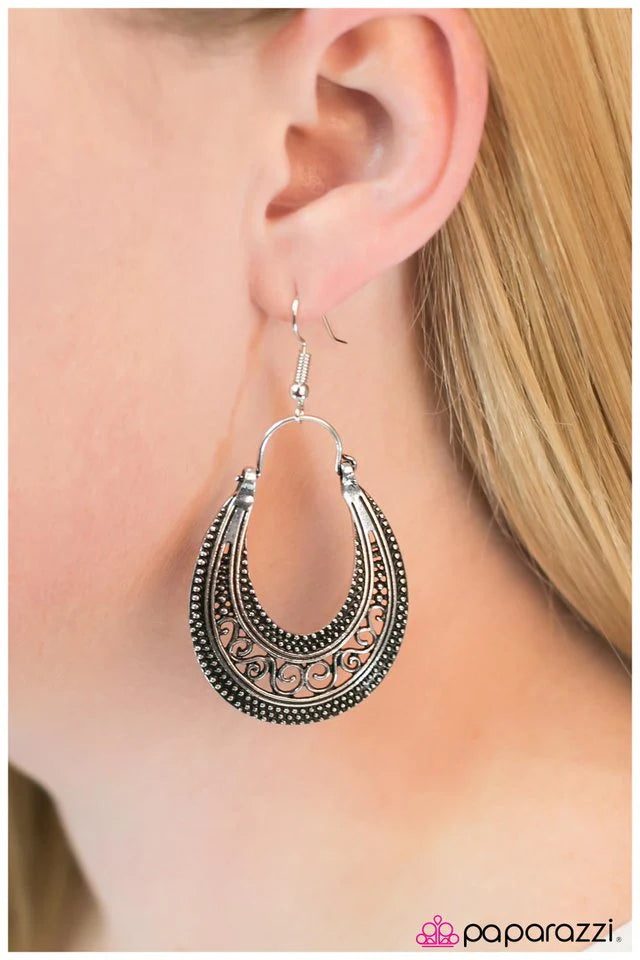 Paparazzi Earring ~ Shes All That - Silver