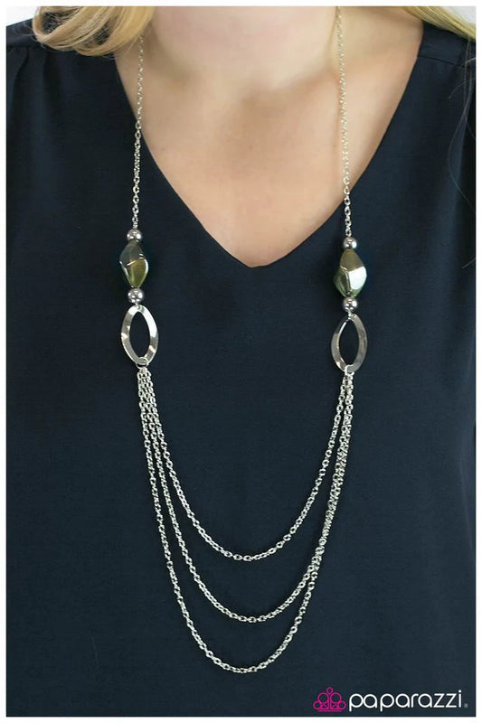 Collar de paparazzi ~ Mi cabeza da vueltas - Verde