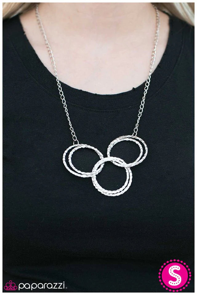 Paparazzi Necklace ~ Going Strong - Silver