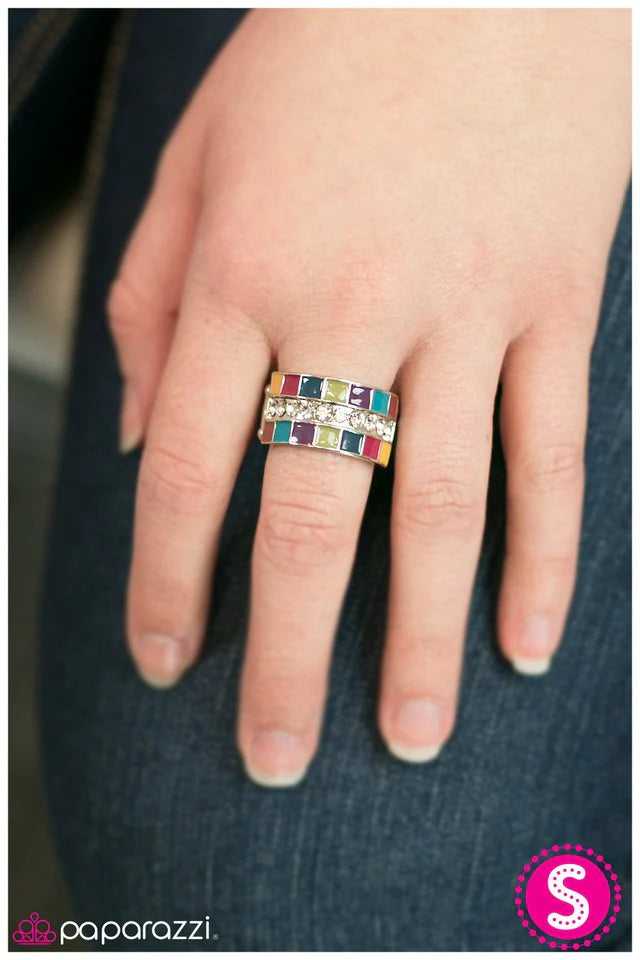 Anillo Paparazzi ~ Girls Rule - Multicolor