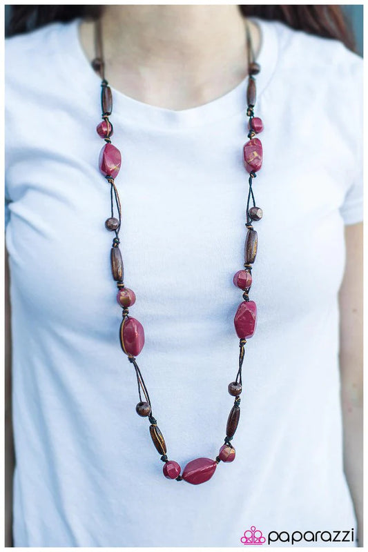 Collar Paparazzi ~ Take A Hike - Rosa