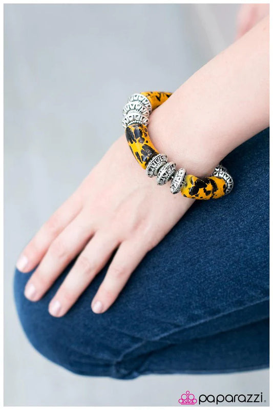 Pulsera Paparazzi ~ Rocky Road - Amarillo