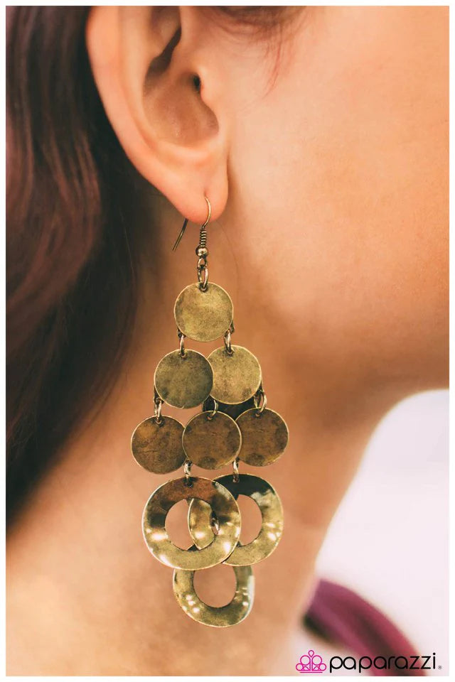 Paparazzi Earring ~ Lure Me In - Brass