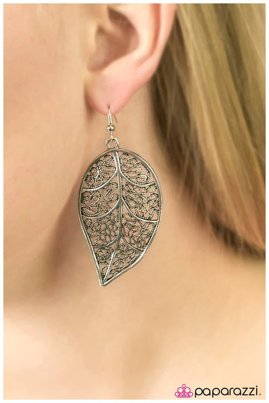 Paparazzi Earring ~ LEAF It To Me - Silver