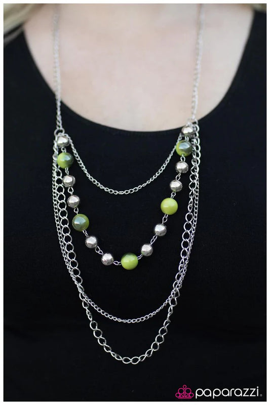 Paparazzi Necklace ~ Betwixt - Green