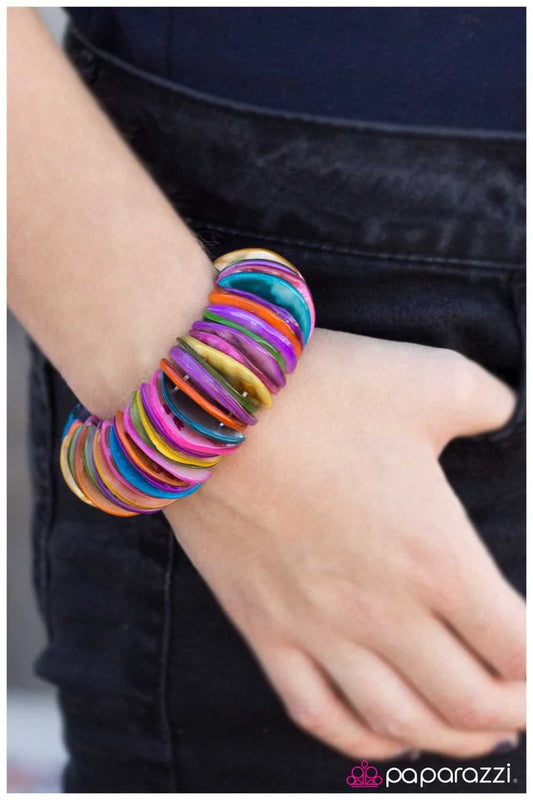 Pulsera Paparazzi ~ La mitad de la diversión - Multicolor