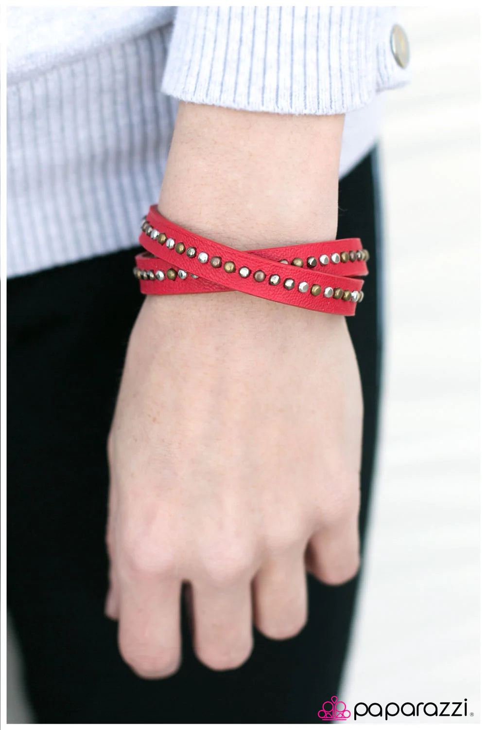 Pulsera Paparazzi ~ Cowgirl Up - Rojo