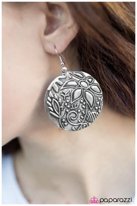 Paparazzi Earring ~ So Serene - Silver