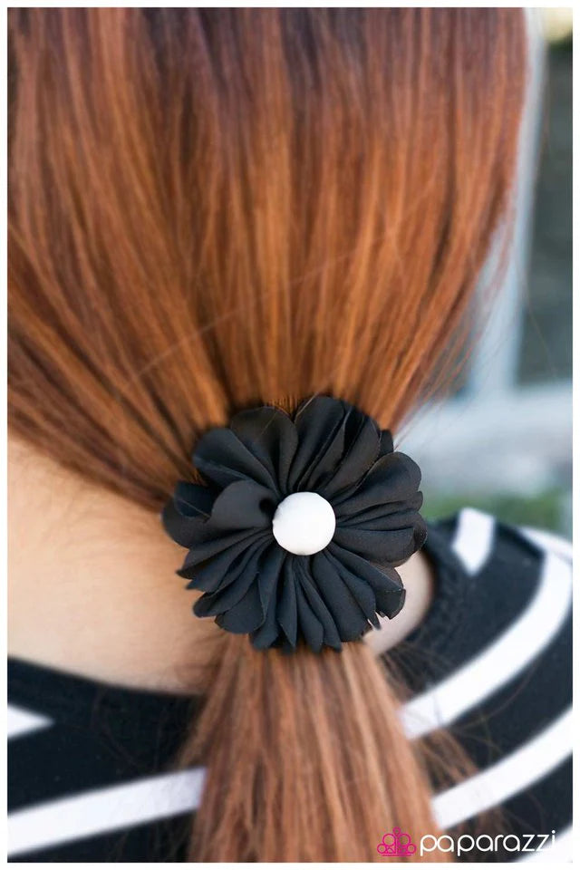 Accesorios para el cabello de Paparazzi ~ Uptown Girl - Negro