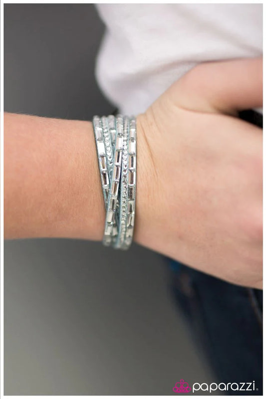 Paparazzi Bracelet ~ A GLITZY Pleasure - Black