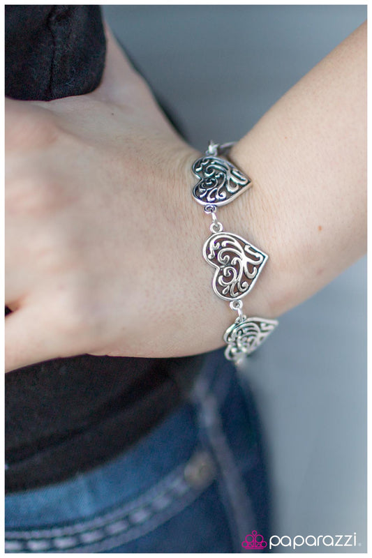 Pulsera Paparazzi ~ Confía en tu corazón - Plata