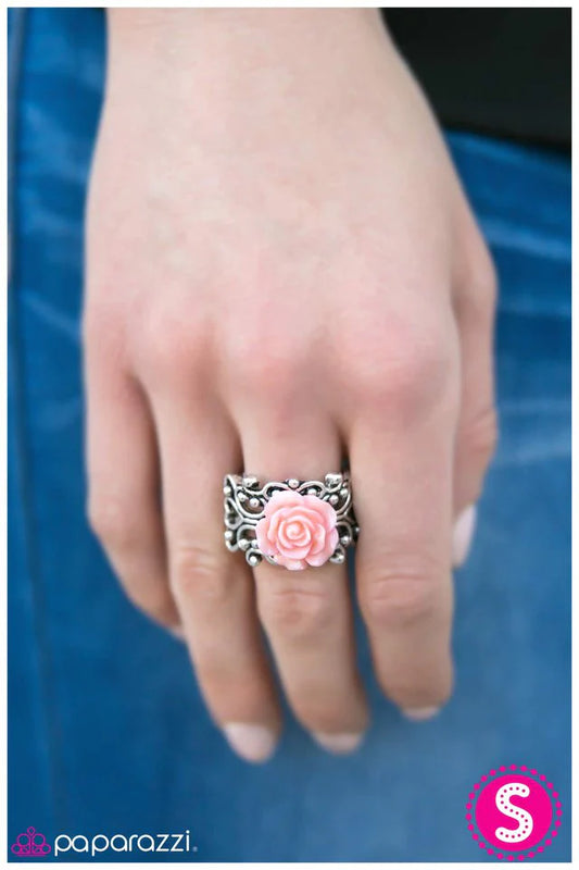 Anillo Paparazzi ~ The Rose Society - Rosa