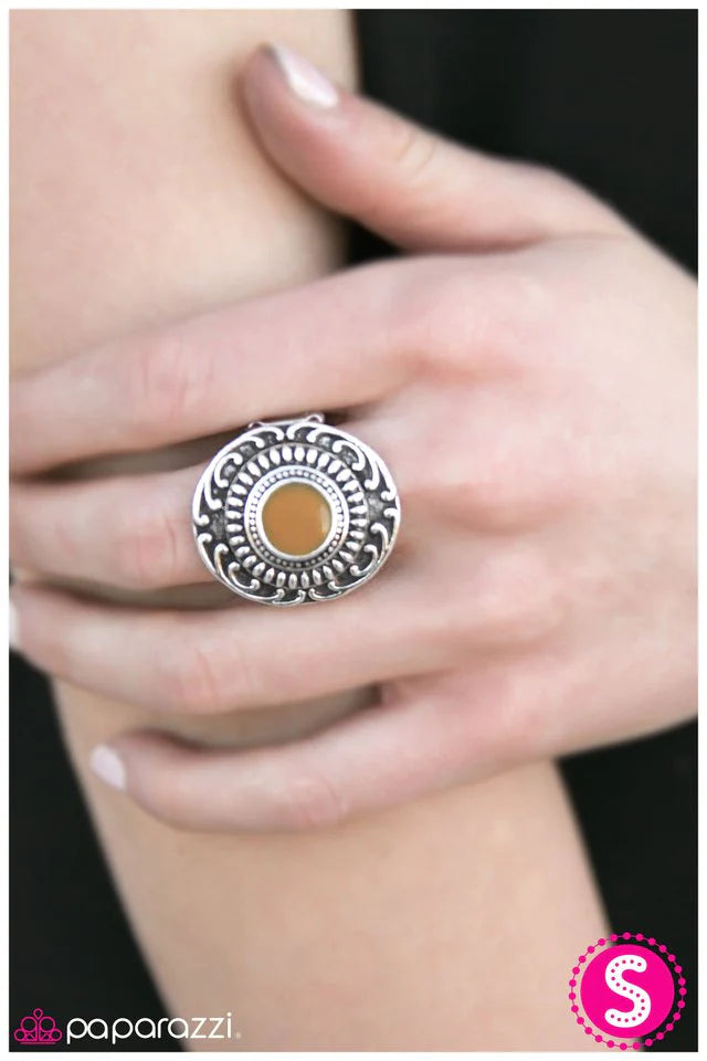 Paparazzi Ring ~ Just Smile and Wave - Brown