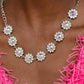 Collar Paparazzi ~ Brillantez floreciente - Multicolor