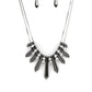 Collar Paparazzi Fashion Fix Mayo 2021 ~ Dangerous Dazzle - Negro