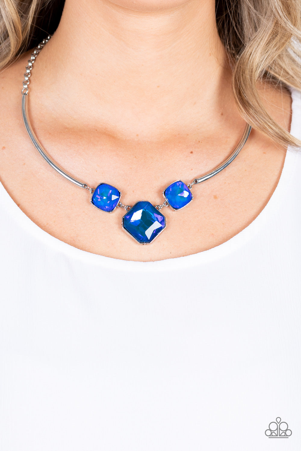 Collar Paparazzi ~ IRIDESCENCIA Divina - Azul