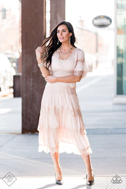 Paparazzi Fashion Fix Set ~ Fiercely 5th Avenue - Combinación completa de tendencias - Enero de 2021