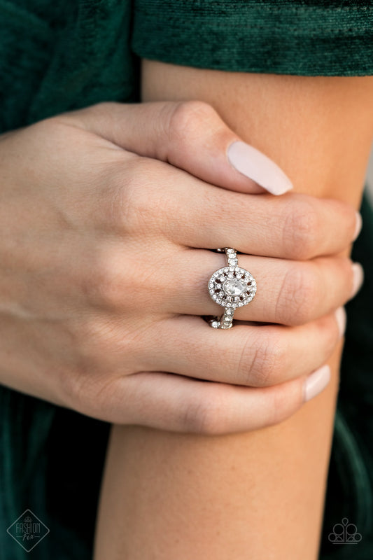 Anillo de paparazzi: dije que sí - Fashion Fix Nov 2020 - Blanco