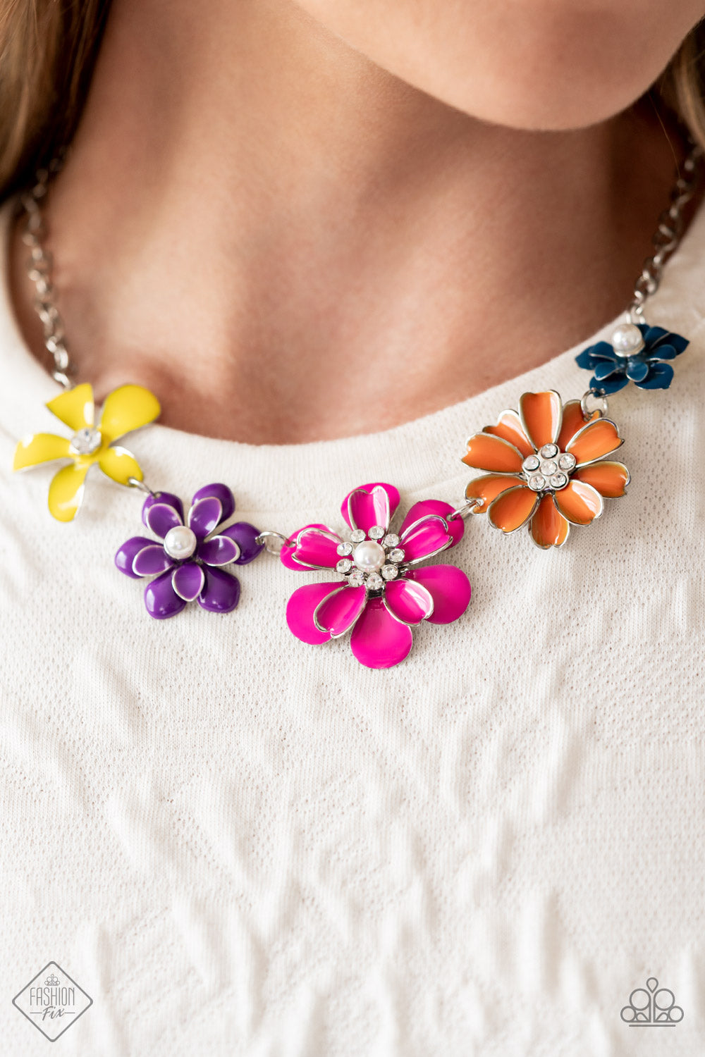 Collar Paparazzi ~ Floral Reverie - Multi