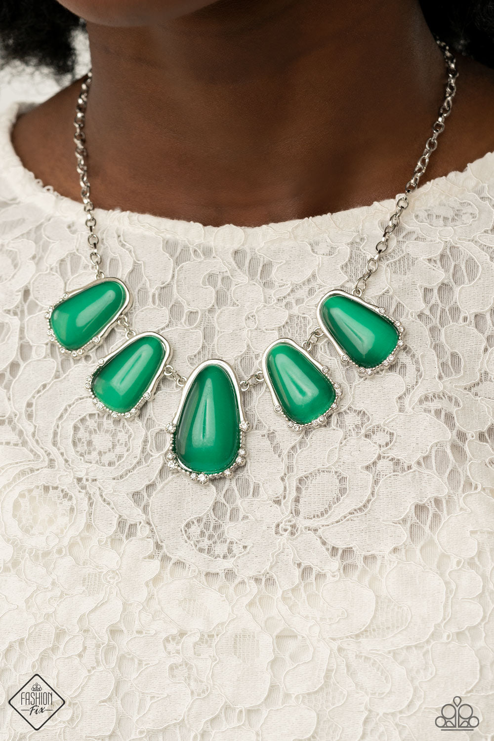 Paparazzi Necklace Fashion Fix March 2021 ~ Newport Princess - Green