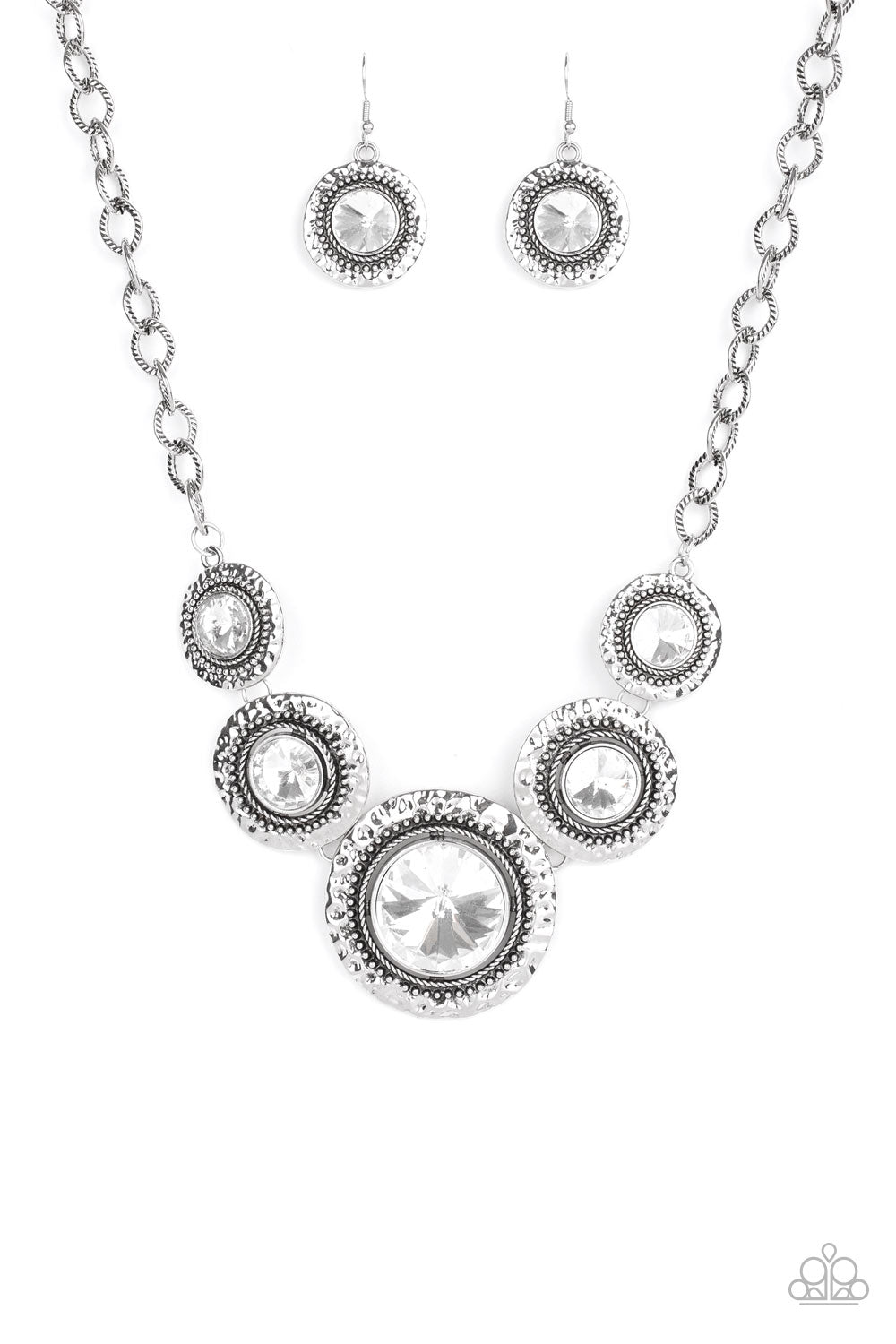 Paparazzi Necklace ~ Global Glamour - White