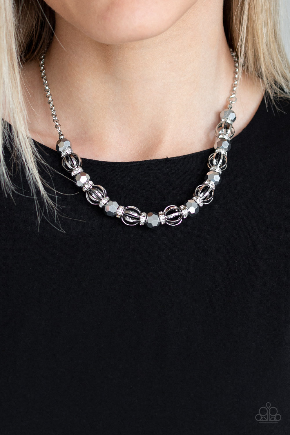 Paparazzi Necklace ~ Metro Majestic - Silver