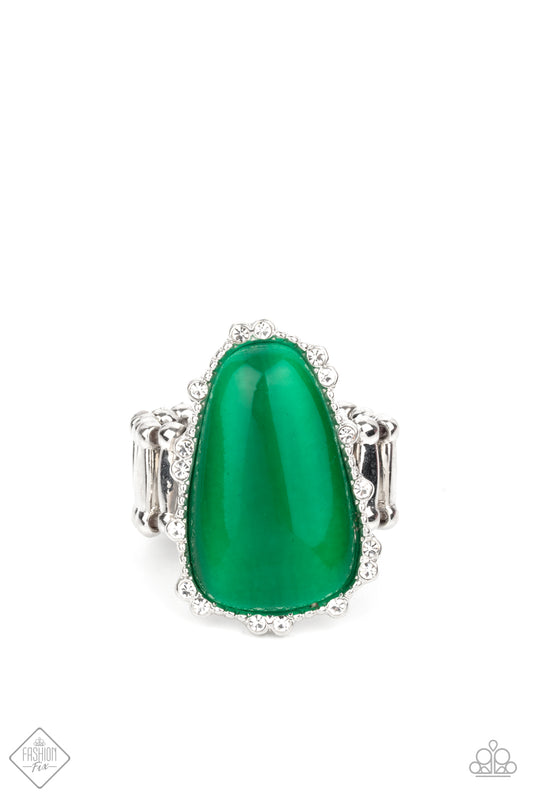 Paparazzi Ring Fashion Fix Marzo 2021 ~ Newport Nouveau - Verde