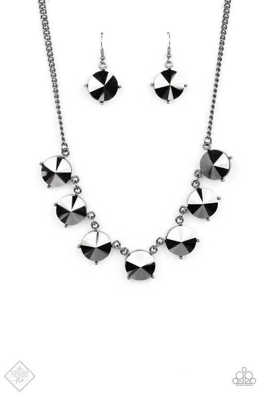 Paparazzi Necklace ~ The SHOWCASE Must Go On - Black