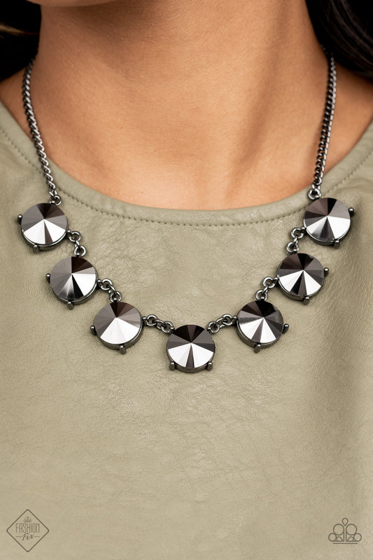 Paparazzi Necklace ~ The SHOWCASE Must Go On - Black