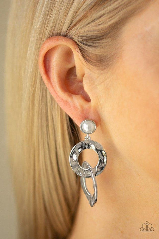 Paparazzi Earring ~ On Scene - White